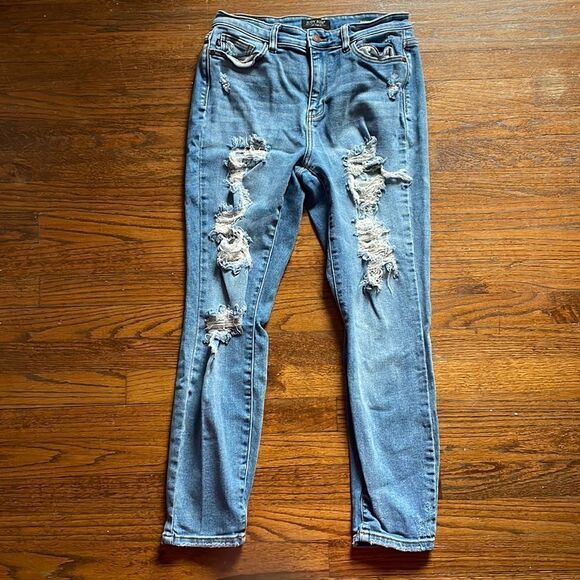 Judy Blue Boyfriend Fit Jeans - Picture 1 of 8